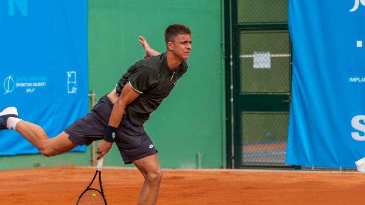 Duje Ajduković ispao u četvrtfinalu ATP Challengera u Antalyji