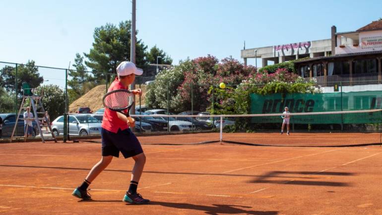 Marko Erceg u 3. kolu Tennis Europe turnira u Lleidi, Matej Kukrika izgubio
