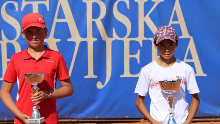 Jou-George Gnjidić pobjednik Tennis Europe turnira u Poreču, u hrvatskom finalu bolji od Ivana Dumbovića