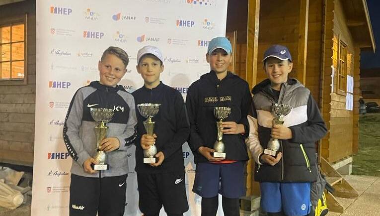 Emil Šverko i Mia Brozina pobjednici turnira HTS-a 2. ranga do 12 godina u Zadru