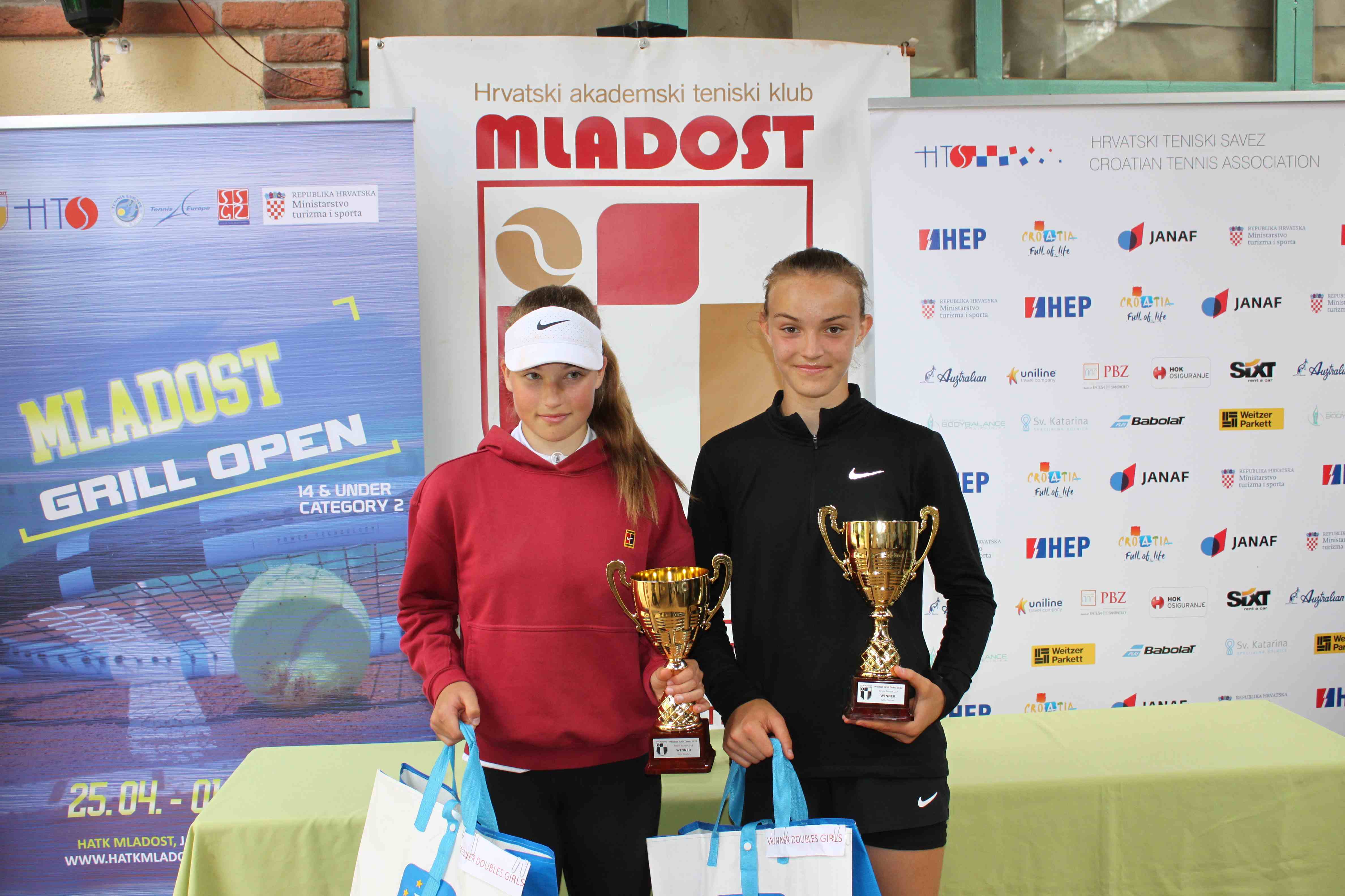 Lara Šerić u finalu singla na Mladost Grill Openu, u subotu osvojila naslov u paru