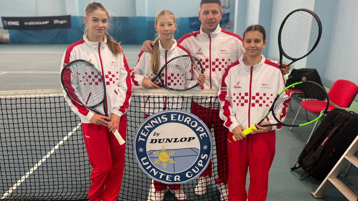 Ženska reprezentacija do 14 godina treća u Rakovniku, muška šesta u Izmiru