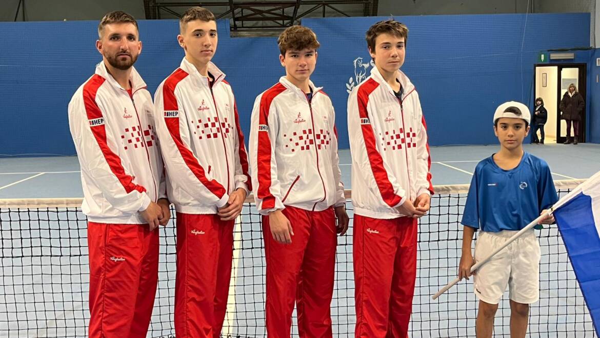 Dečki svladali Srbiju na kvalifikacijskom turniru Winter Cupa, cure bolje od Cipranki