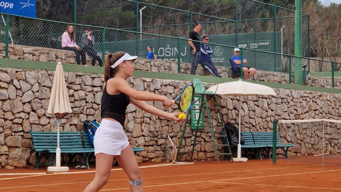 Marta Dobrić i Lara Šerić izborile polufinale Adriatic Cupa u Velom Lošinju