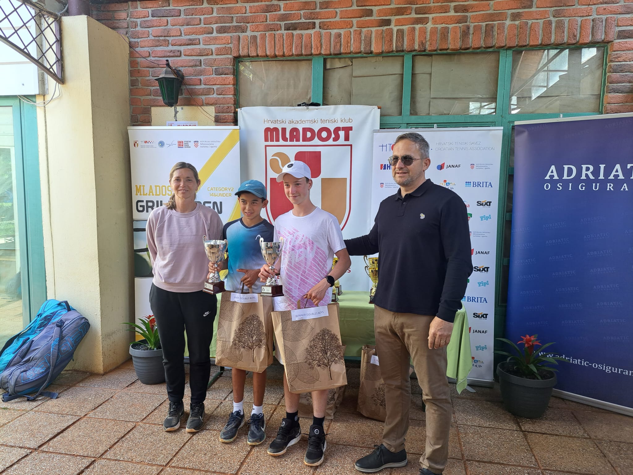 Jou-George Gnjidić u finalu Mladost Grill Opena, osvojio naslov u konkurenciji parova