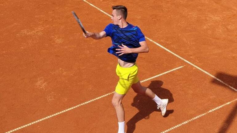 Fran Rakonić nastavlja s uspjesima, prošao u polufinale juniorskog ITF J30 turnira u Nišu