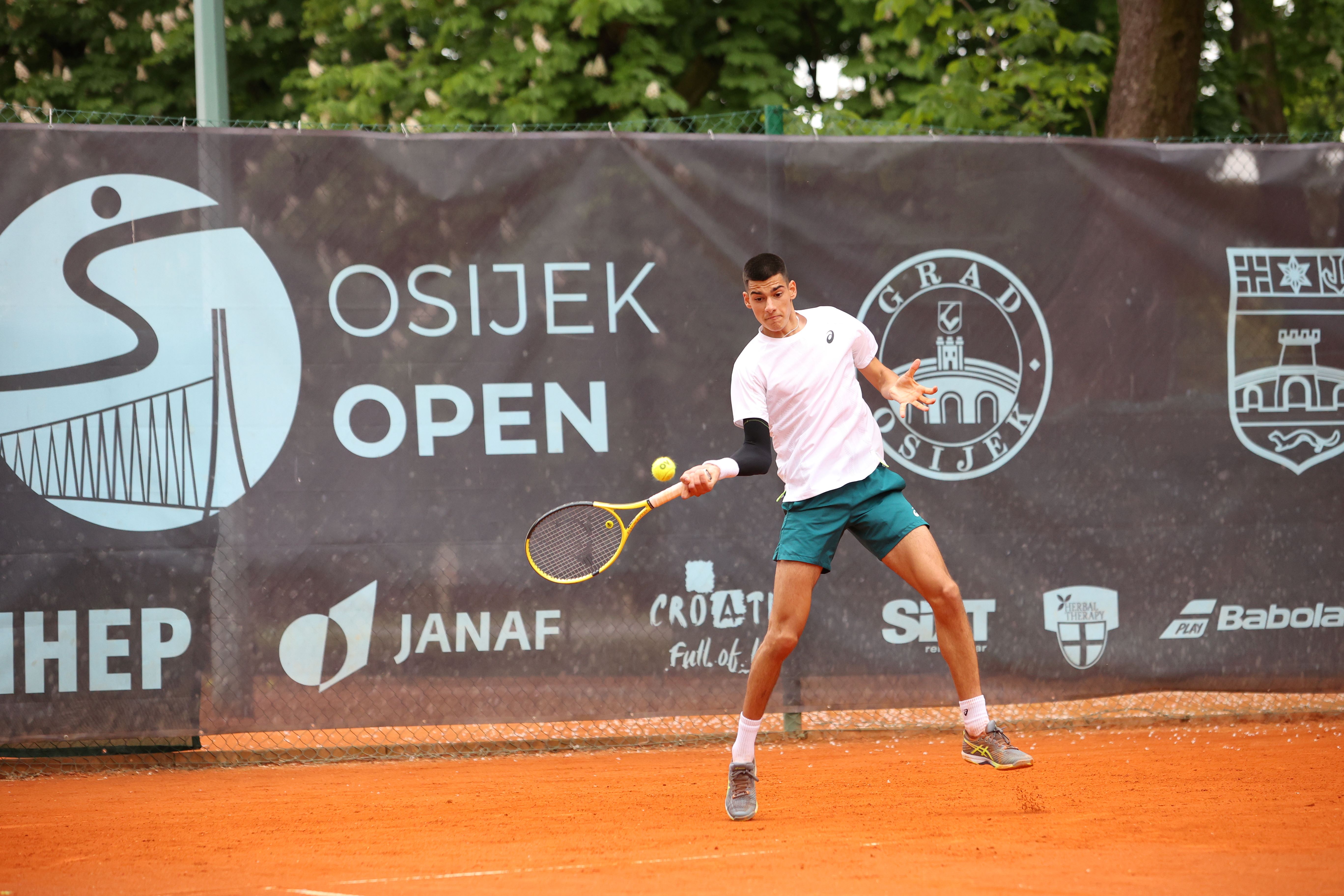 Luka Mikrut u polufinalu ITF turnira u Osijeku, 1. nositelj zaustavio Mateja Dodiga