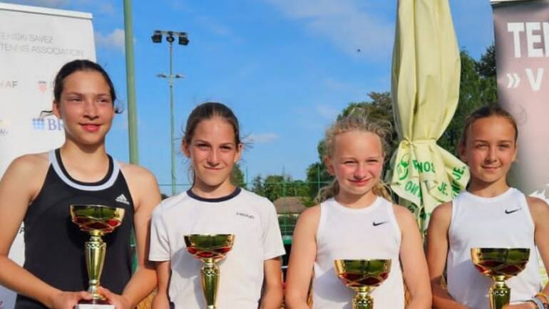 Ivan Bobetić i Luka Mitrović te Korana Barišić i Ana Marija Rebić u finalu PH do 12 godina