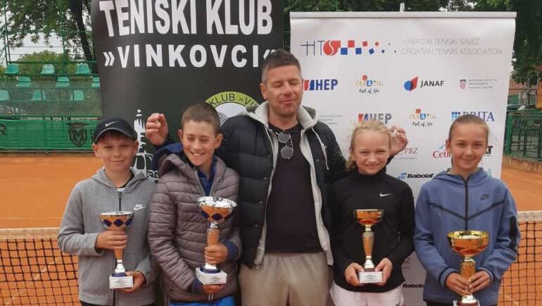 Ivan Bobetić i Korana Barišić pobjednici HEP prvenstva Hrvatske do 12 godina u Vinkovcima