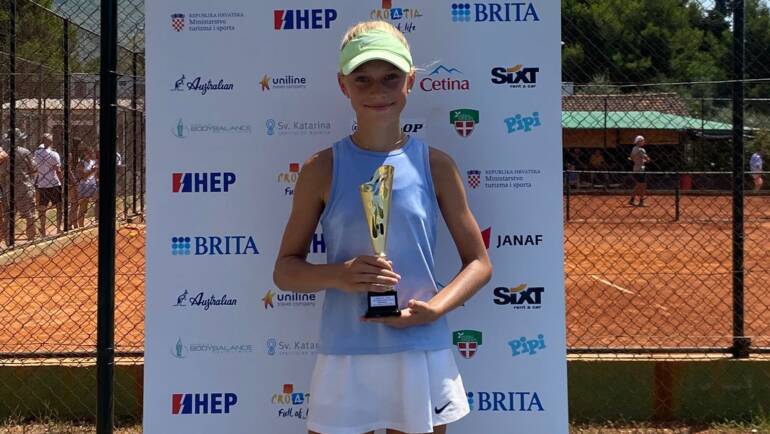 Ilaria Morožin i Iva Jerković u četvrtfinalu TE turnira u Otočcu