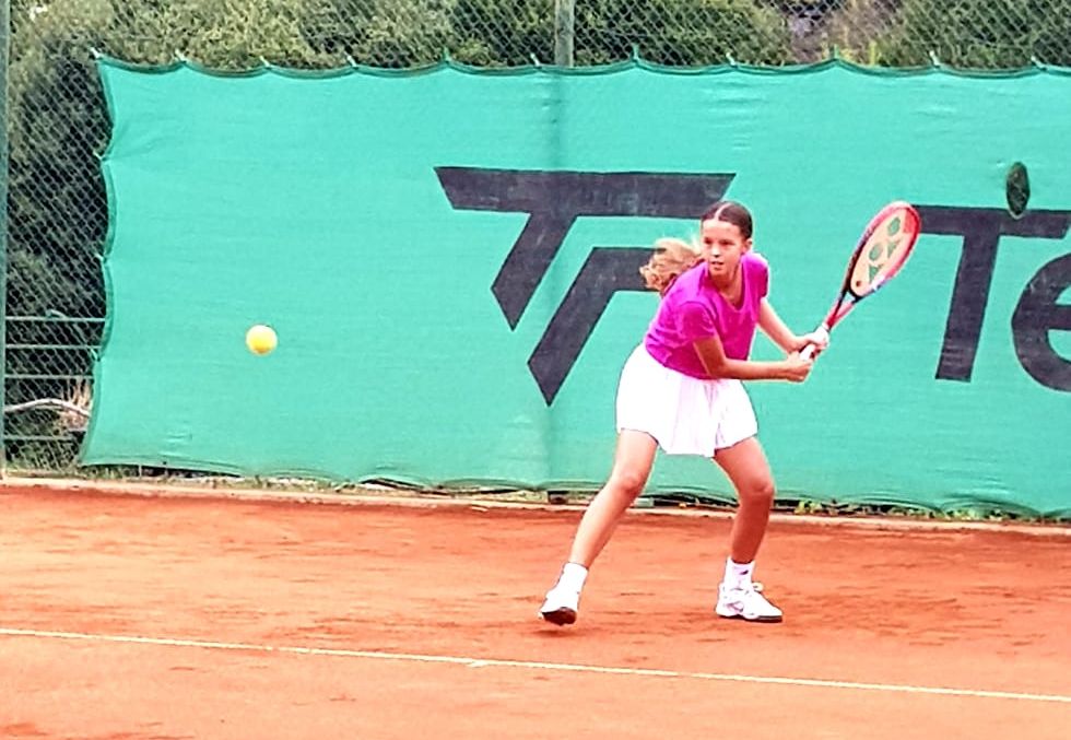 Marta Džanić prošla u četvrtfinale Tennis Europe turnira u Podgorici