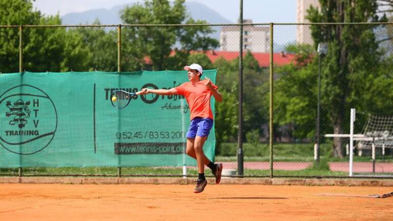 Dorian Salopek u četvrtfinalu juniorskog ITF turnira u Skoplju