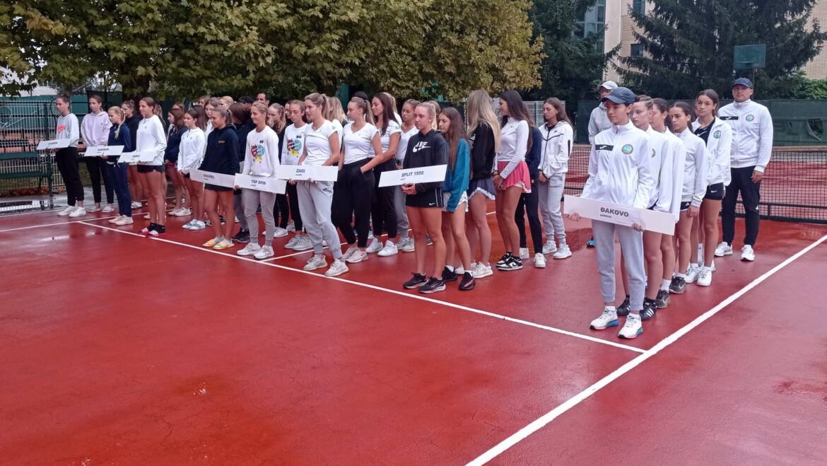 Top Spin, Split 1950, Vulpes i Zagi u polufinalu Janaf ekipnog PH za juniorke do 18 godina