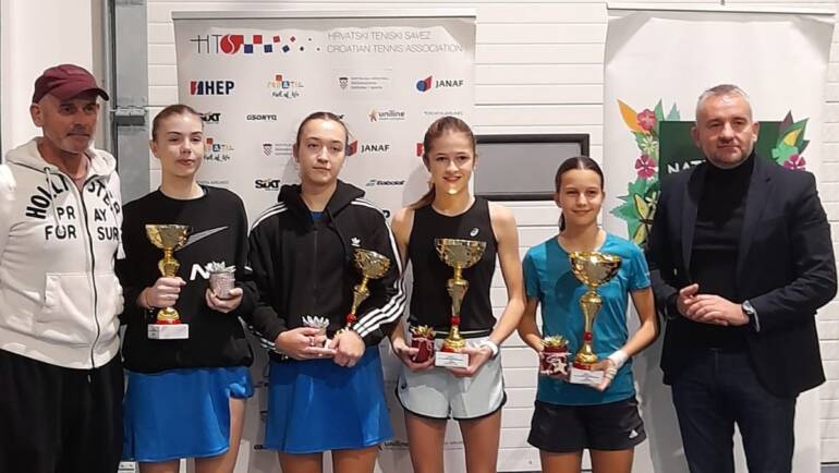 Tina Šplajt i Mia Taslak pobjednice HEP dvoranskog PH za juniorke do 16 godina