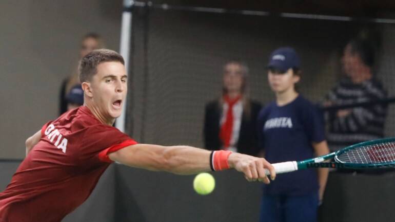 Duje Ajduković kao ‘sretni gubitnik’ iz kvalifikacija poražen u 2. kolu ATP turnira u Beogradu