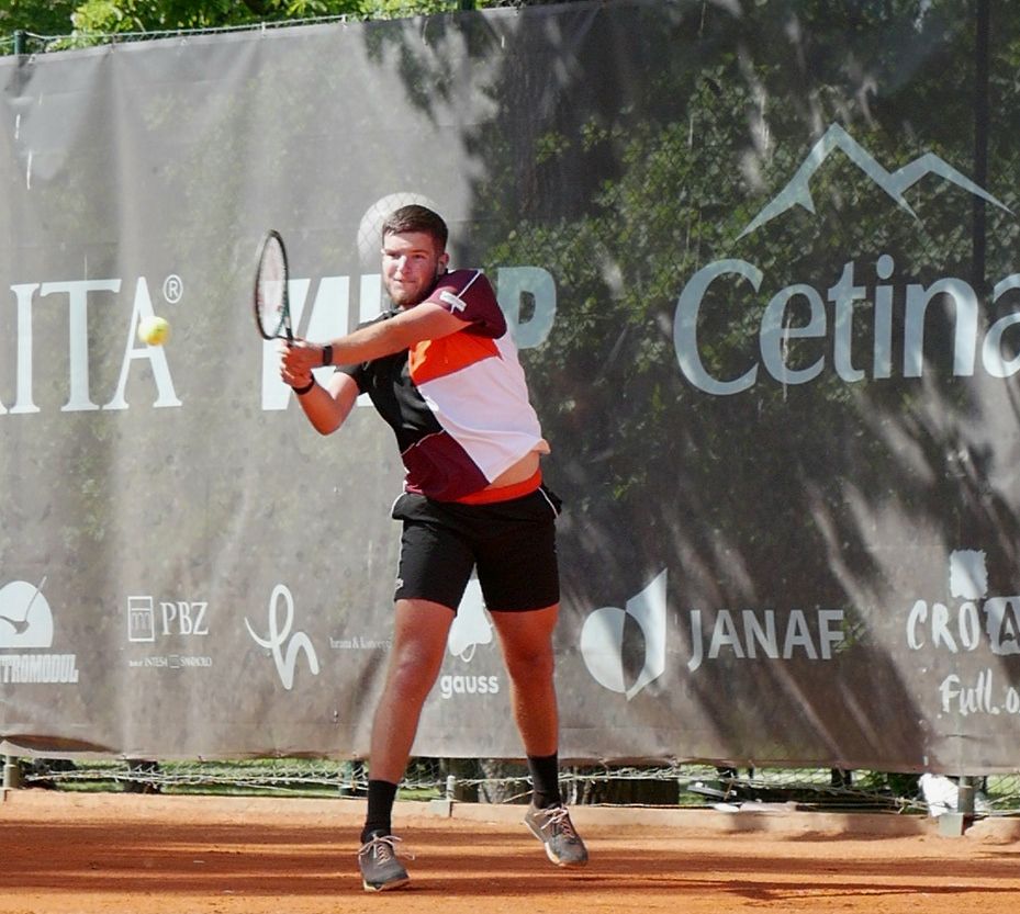 Mili Poljičak u finalu ITF turnira u Doboju, s Marinom Jakićem do naslova u paru