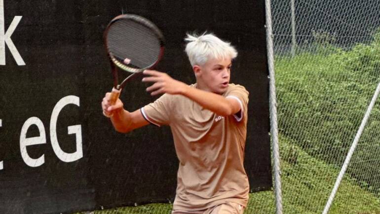 Nika Čakarun uspješna u Varšavi, Matej Kukrika ispao