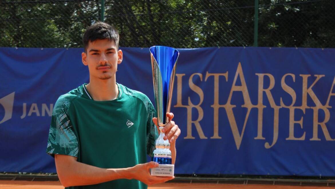 Luka Mikrut najbolji na ITF turniru u Opatiji, osvojio četvrti profesionalni naslov u singlu