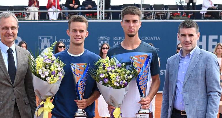 Dino Prižmić do završnog slavlja na Šalati, Francuz Van Assche predao finale nakon prvog seta