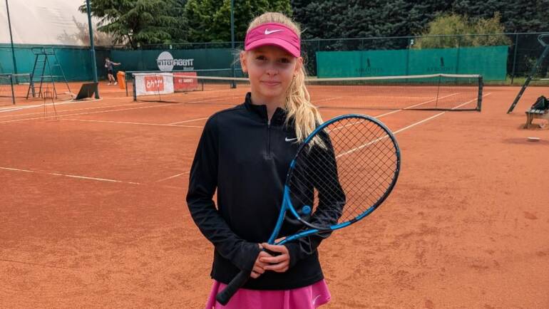 Lana Mravak i Nika Tomašić u polufinalu Nikšića, Marija Milat do četvrtfinala u Italiji