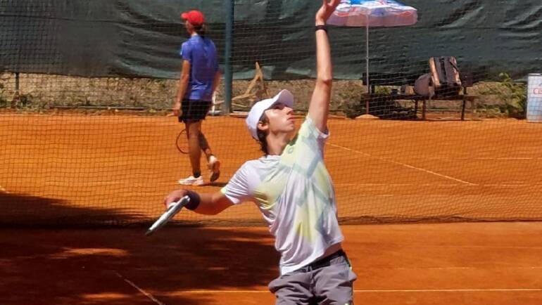 Emanuel Ivanišević u 2. kolu juniorskog ITF turnira u Osaki