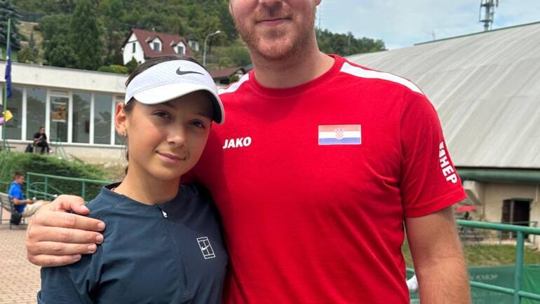 Korana Barišić svladala Francuskinju Baranes za polufinale Europskog prvenstva do 14 godina!