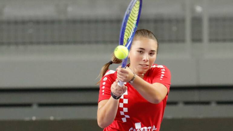 Dora Mišković izborila nastup u četvrtfinalu Osijek Opena!