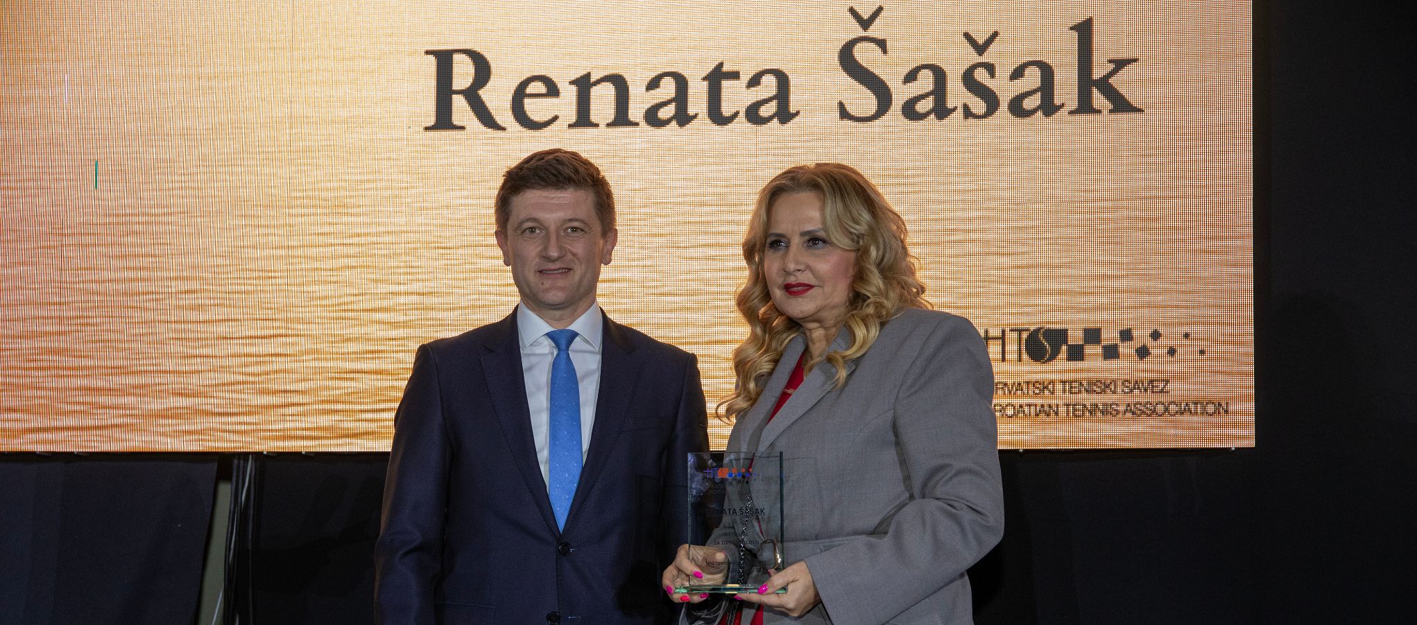 Na Noći hrvatskog tenisa nagrada za životno djelo Renati Šašak