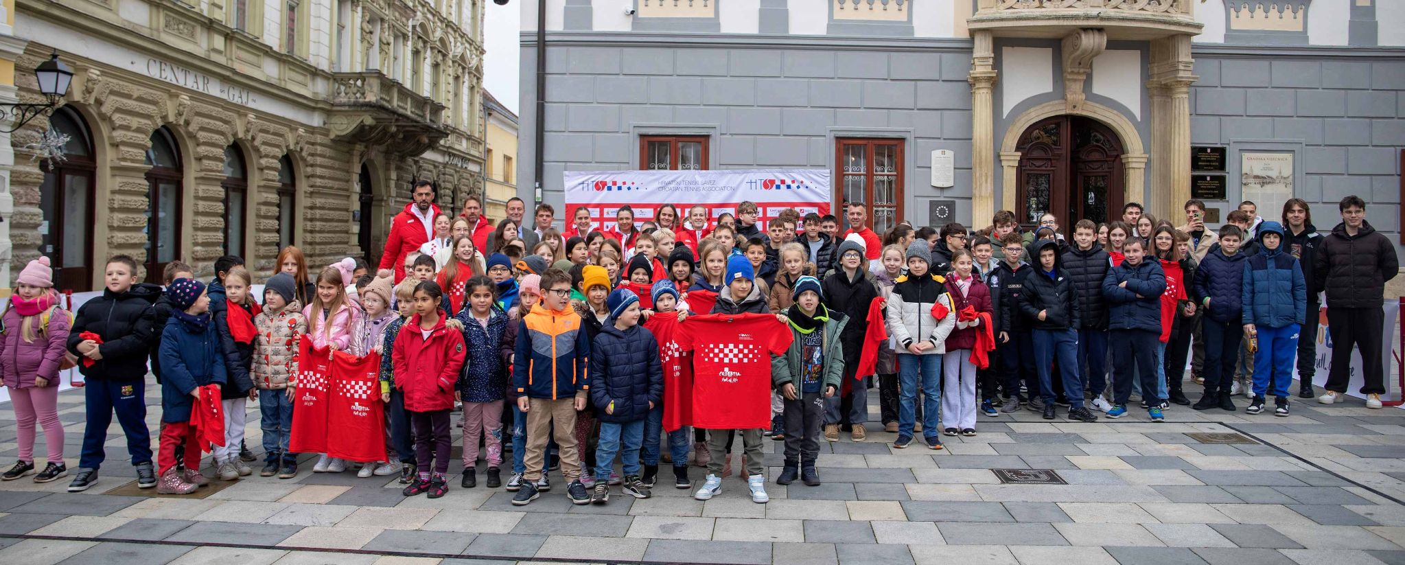 Varaždinski Korzo postao tenisko igralište!