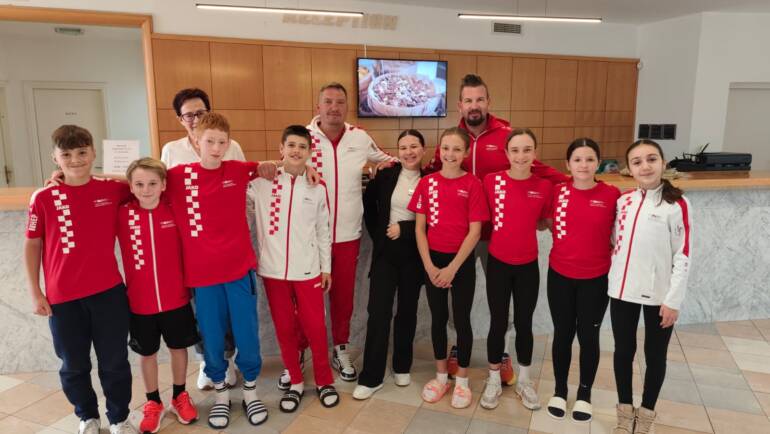 Trening kamp HTS-a u Vrsaru za tenisače i tenisačice do 12 godina