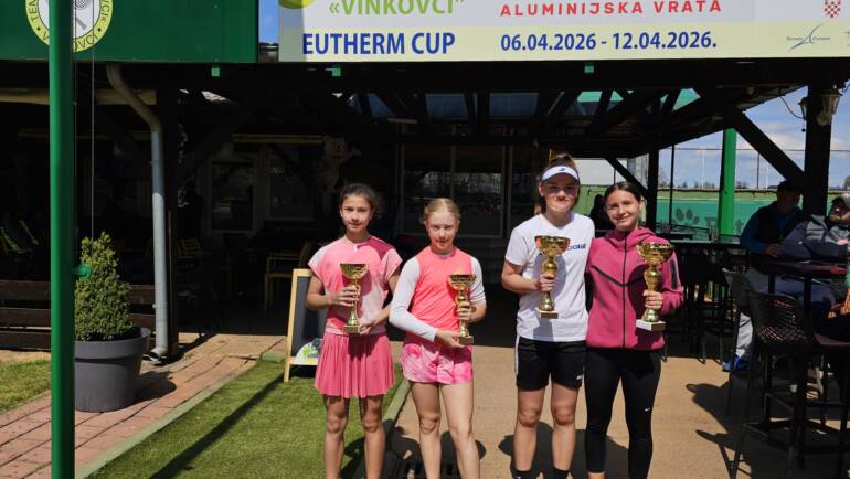 Leon Motušić u finalu Vinkovci Opena, Paula Smolčić slavila u parovima