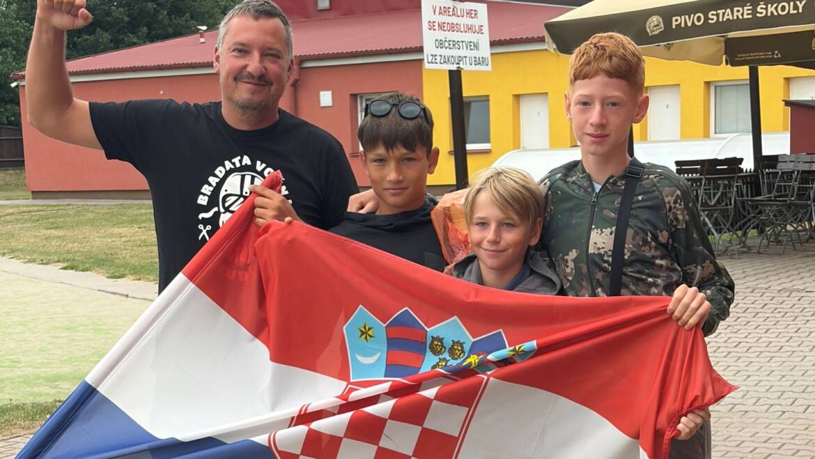Ženska reprezentacija do 12 godina predala Slovakinjama, muška izgubila od Slovenaca