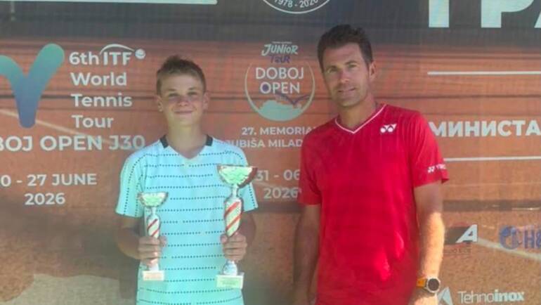 Leon Motušić do finala Tennis Europe turnira u Doboju, s Lukom Mitrovićem do naslova u paru